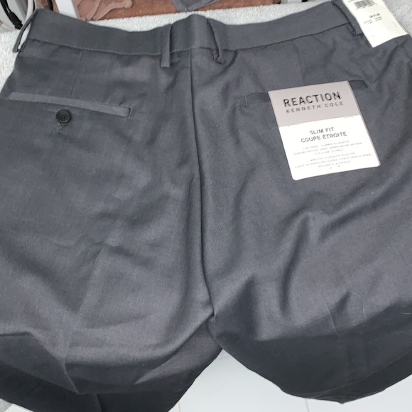 Kenneth Cole reaction slim fit flat front narrow through the thigh size 34 waist - Picture 13 of 13